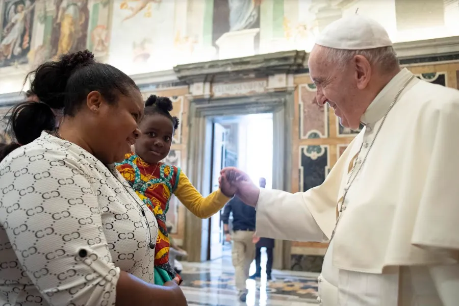 Pope Francis meets with members of the Arché Foundation at the Vatican, Sept. 2, 2021.?w=200&h=150